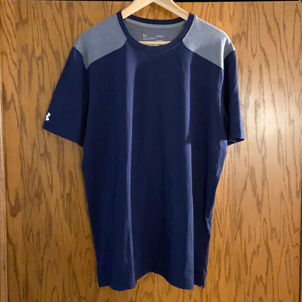 NWT! Men’s Under Armour heat gear T size L